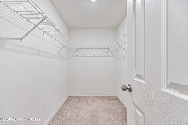 Building Photo - 1550 Leeward Ave SE