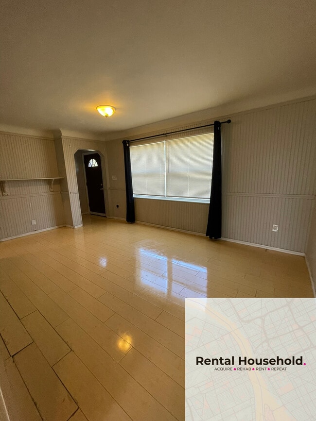 Building Photo - 22849 Almond Ave