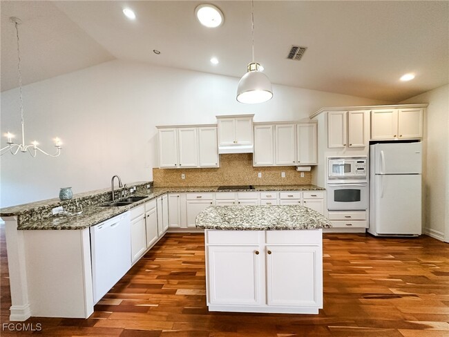 Building Photo - 3726 Stone Way