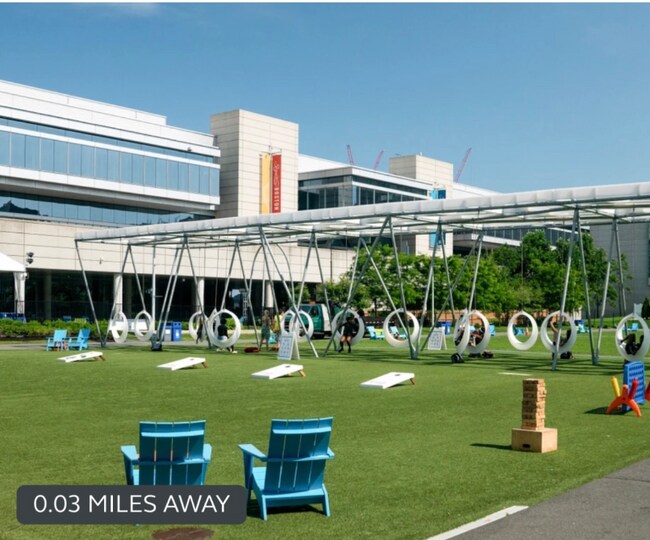 Building Photo - 411 D St