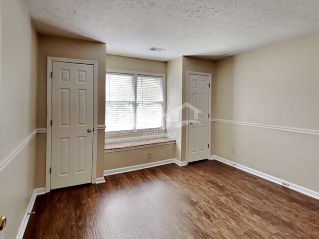 Building Photo - 4854 Green Valley Ct NW