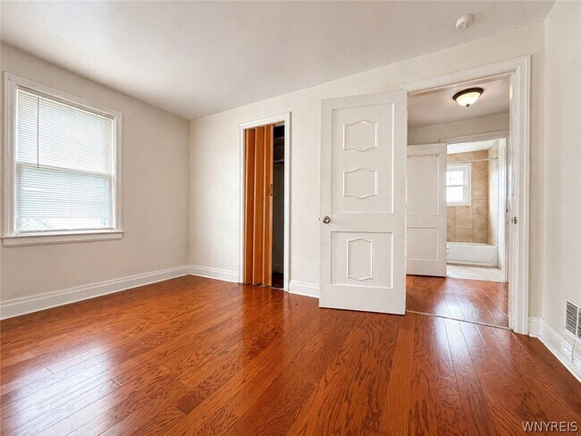Building Photo - 3225 Belden Pl