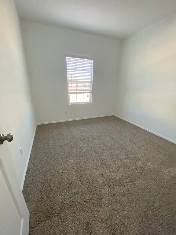 Building Photo - 117 Akela Wy