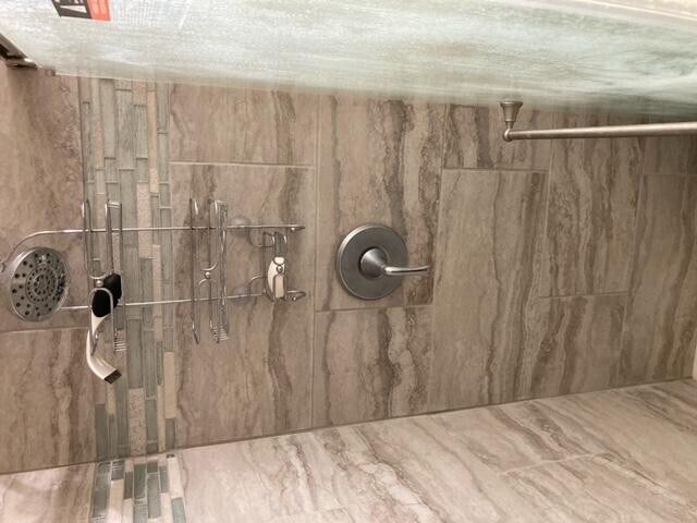 Building Photo - 2011 N Van Ness Ave