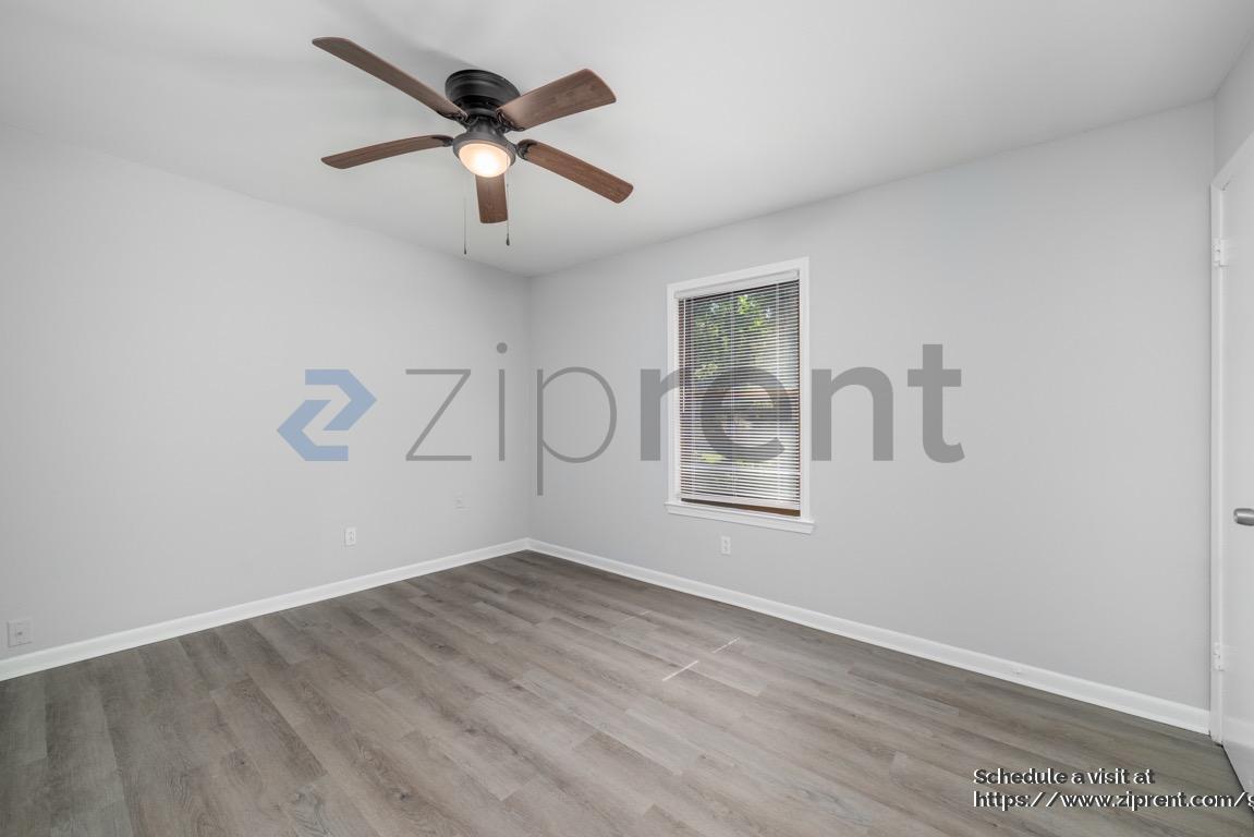 Building Photo - 575 Springwood Dr