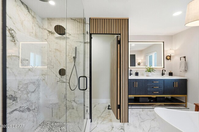 Building Photo - 165 Ormond Pkwy