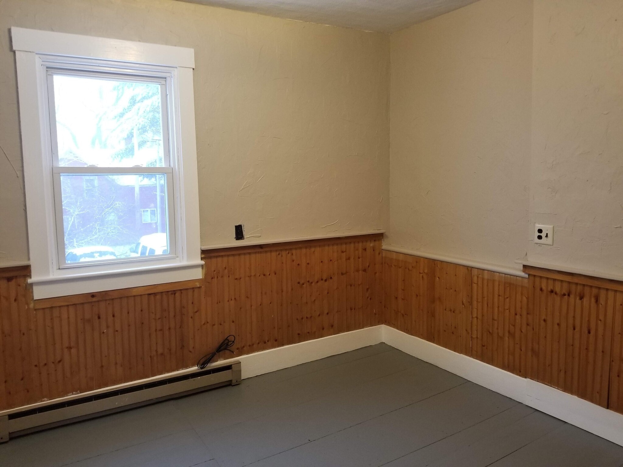 Bedroom 1 - 47 Main St