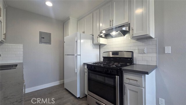 Building Photo - 17102 Emerald Ln