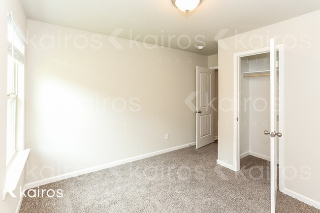 Building Photo - 30962 Clearview Ct