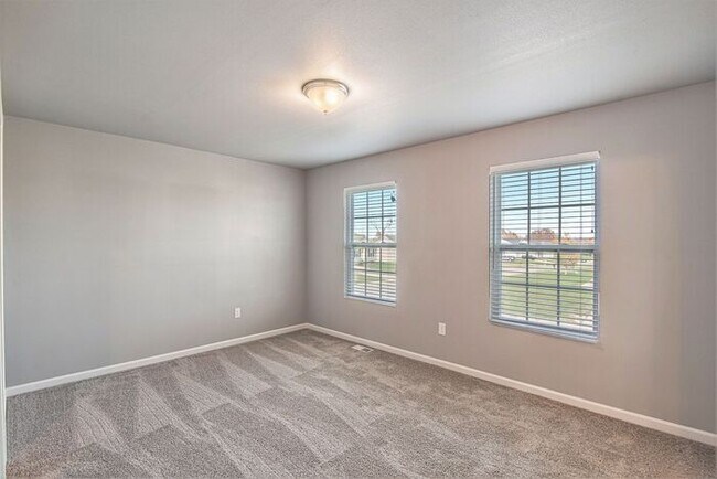 Building Photo - 5484 Eagle Glen Dr SW