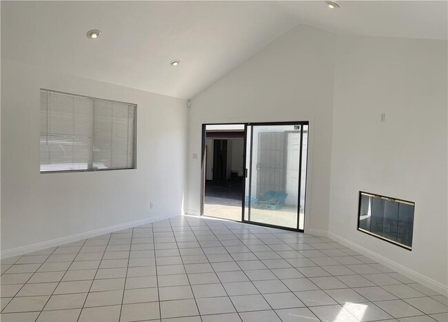 Building Photo - 15100 Dunton Dr