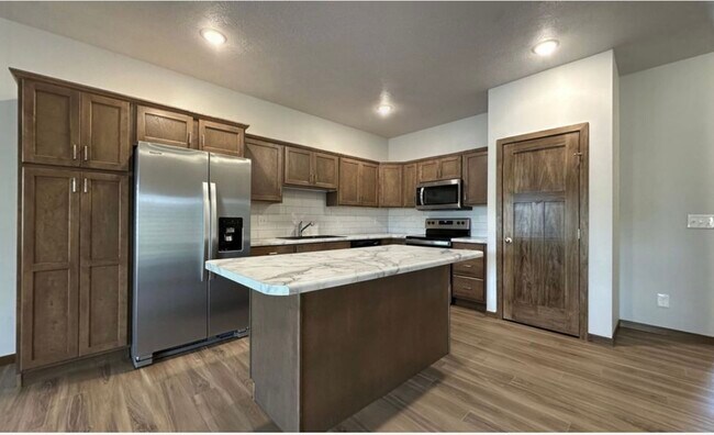 Building Photo - 6014 E Copper Pl