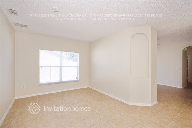 Building Photo - 627 Koala Ct