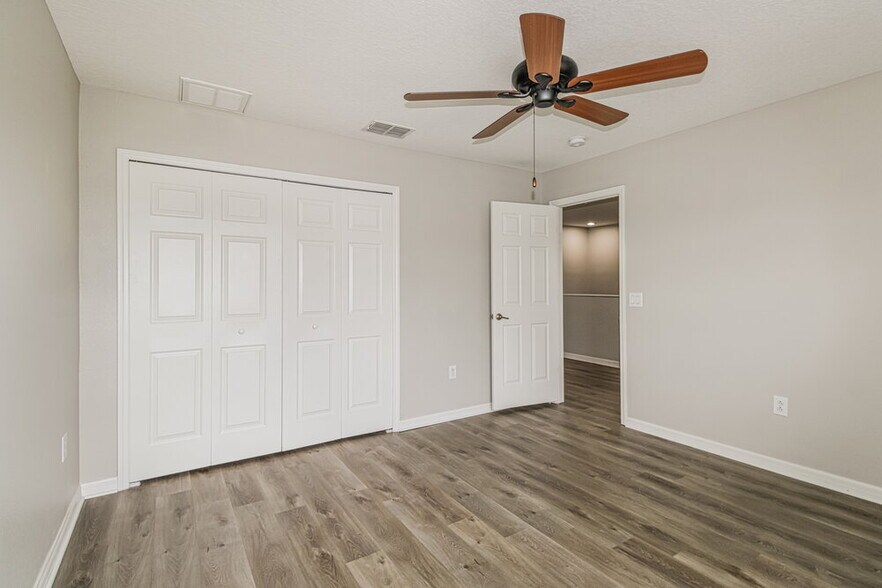 Building Photo - 4023 Braemere Dr