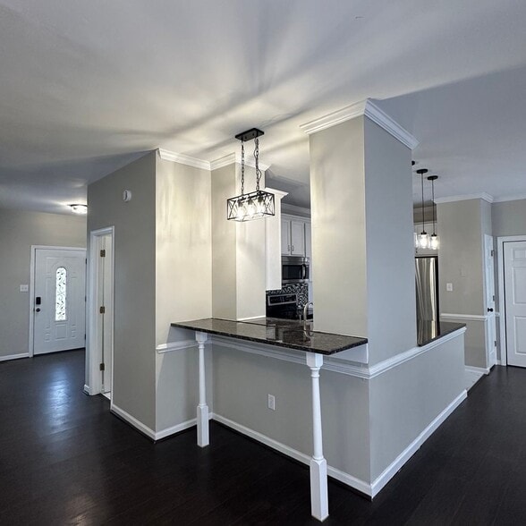 Building Photo - 509 Westminster Dr