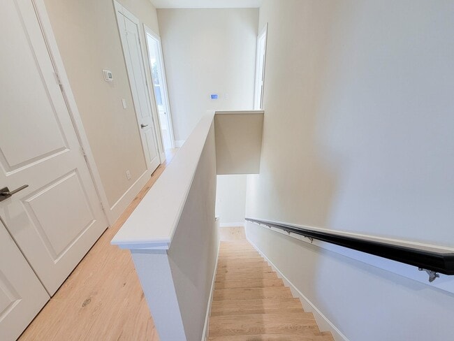 Building Photo - 5613 Leonard St