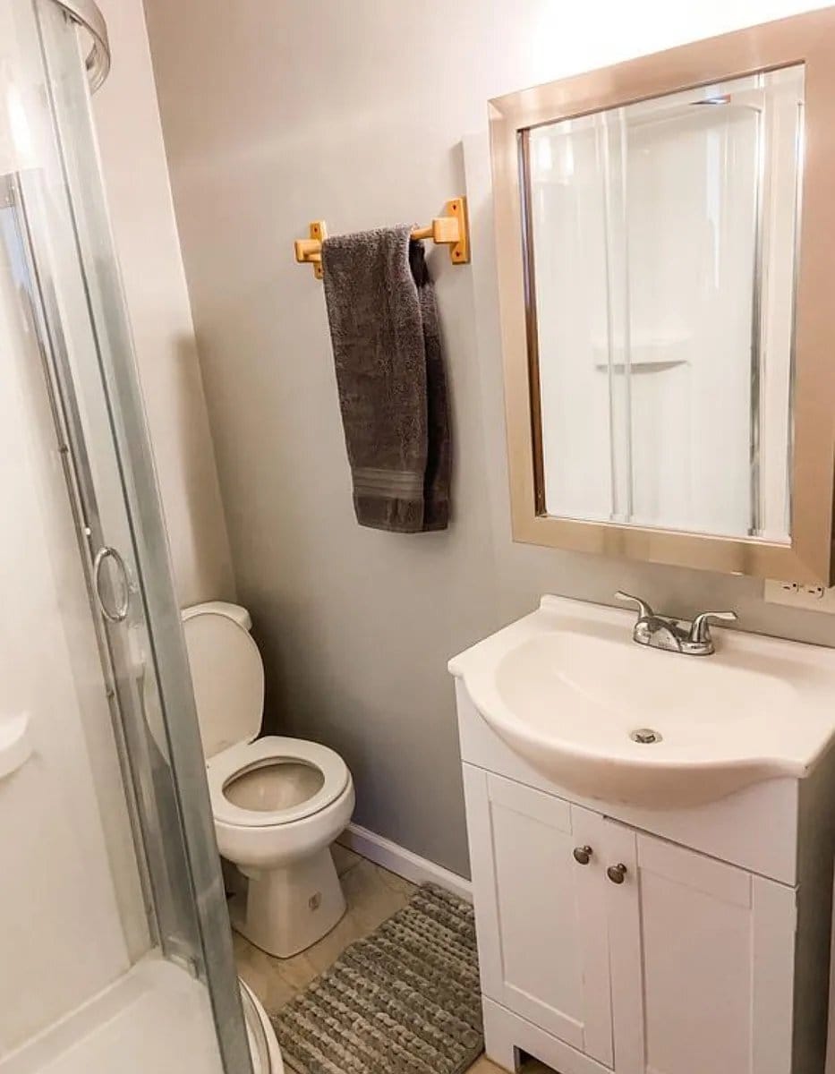 Building Photo - 713 Vest Dr