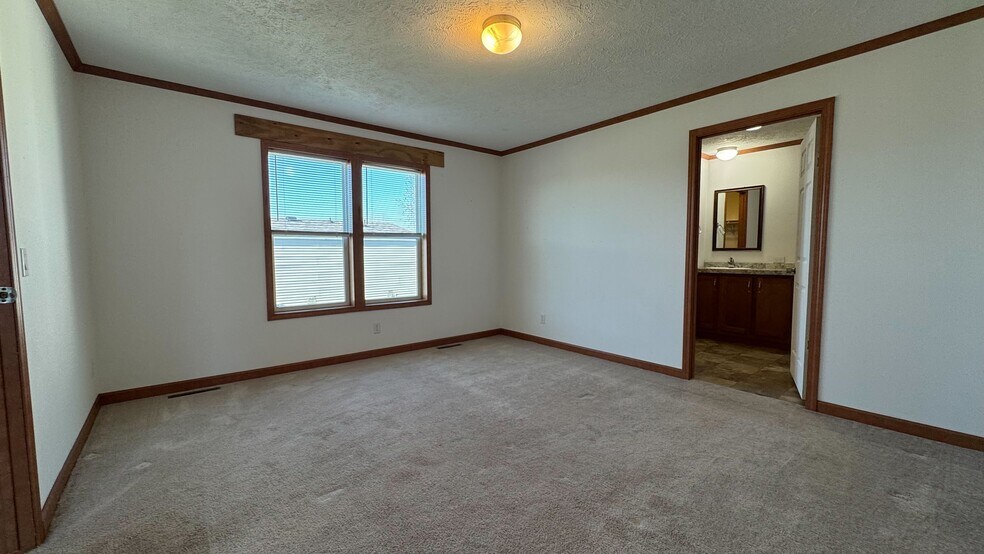 Building Photo - 2028 Mockingbird Pl NW