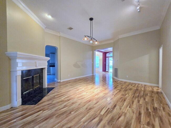 Building Photo - 5118 Rebel Ridge Dr