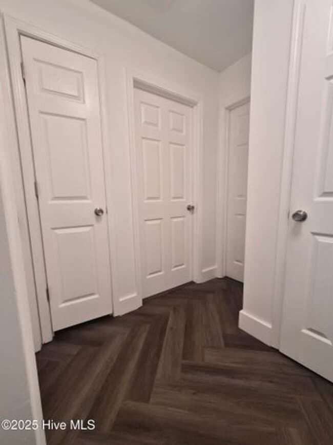 Building Photo - 411 Myrtlewood Cir