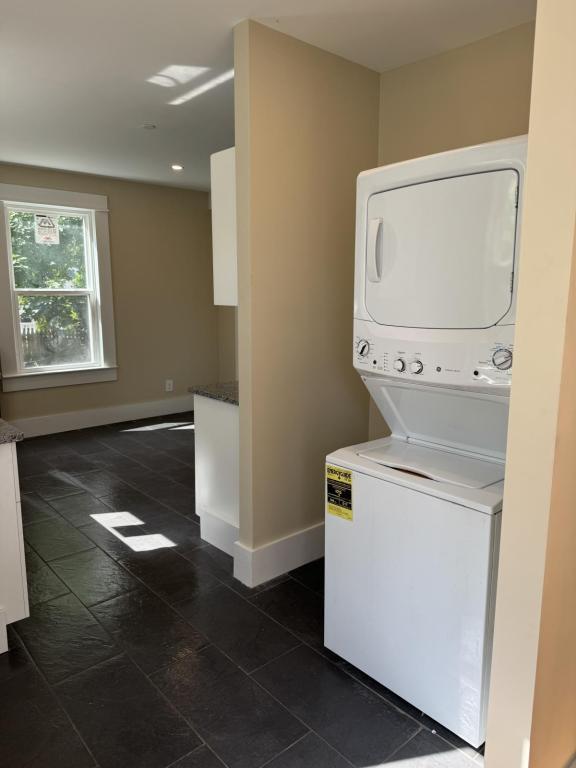 Primary Photo - 14 Elm St