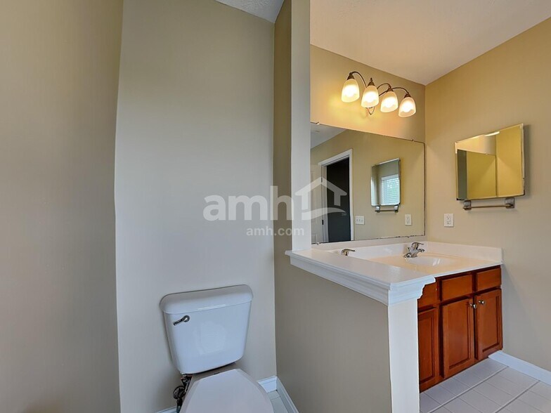 Building Photo - 80 Bluegrass Ln