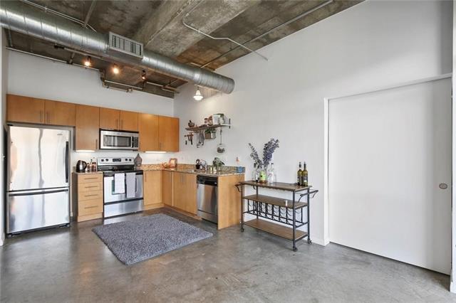 Building Photo - 1001 Belleview St