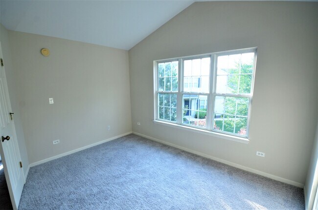 Building Photo - 2843 Rutland Cir