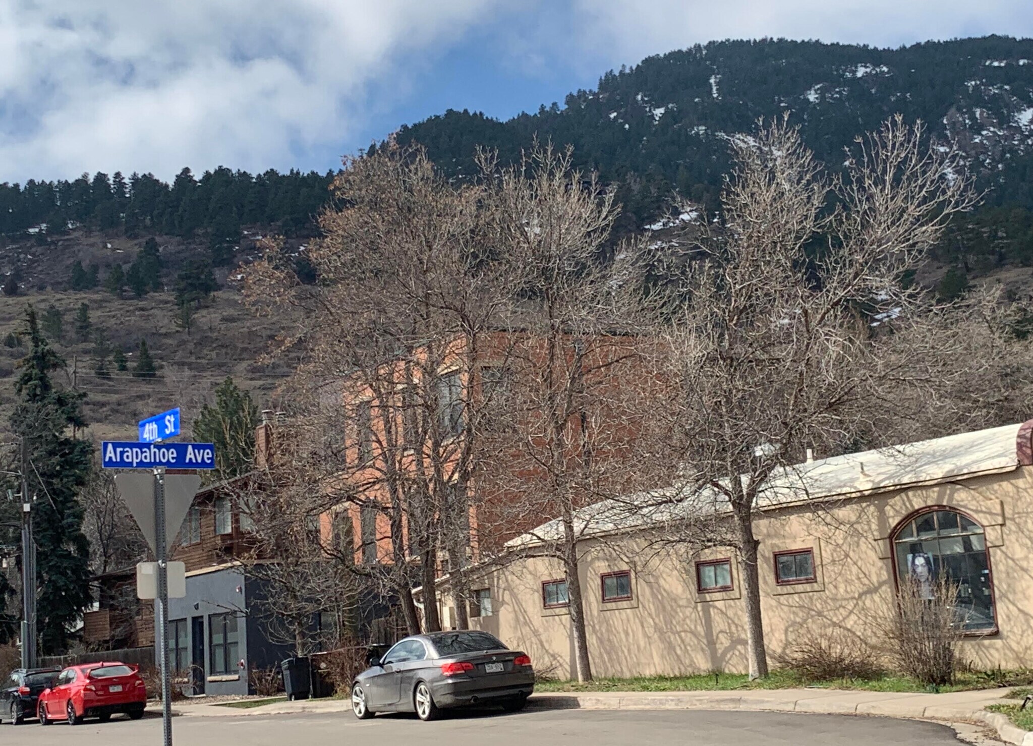 Seriously close to the mountains! - 1641 4th St