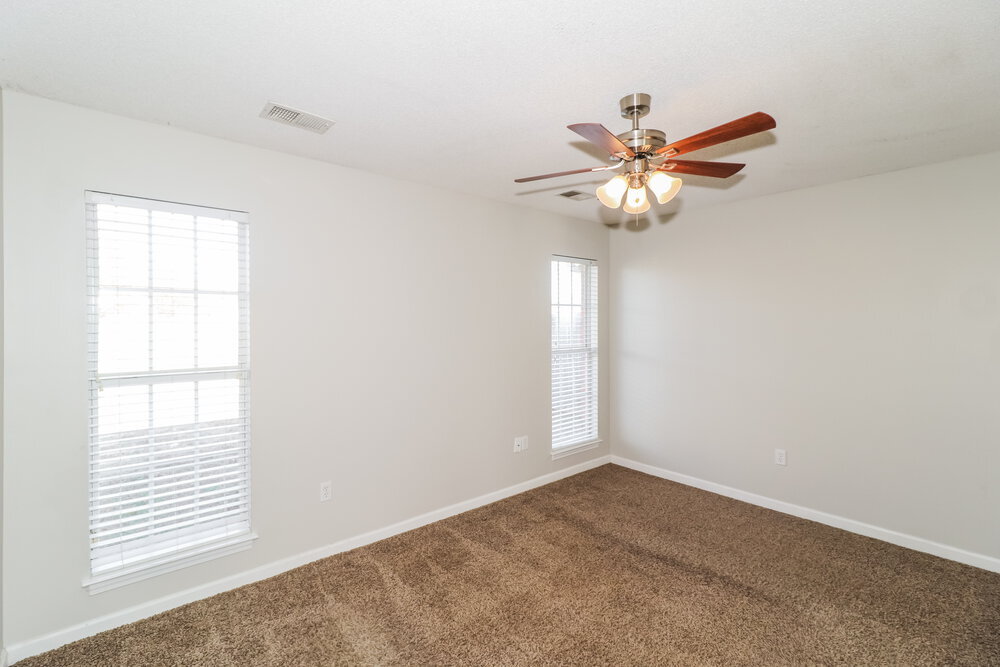 Building Photo - 1806 Central Trails Dr