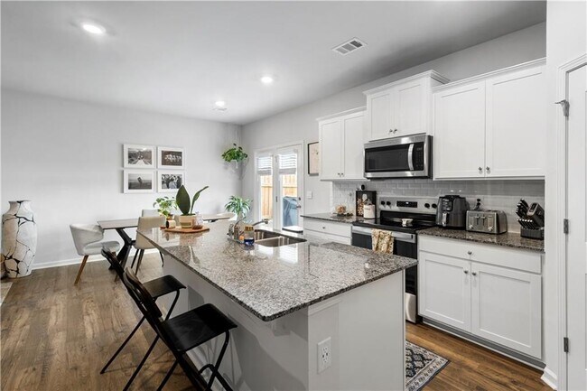 Building Photo - 381 Stoneybrook Dr