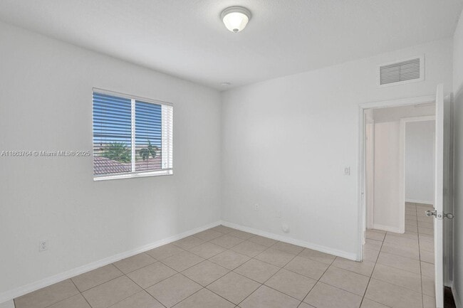 Building Photo - 4417 NW 113th Pl