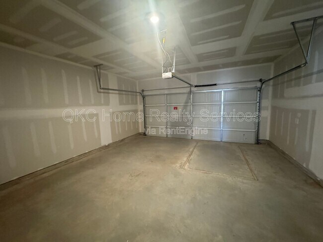 Building Photo - 12048 SW 36th St