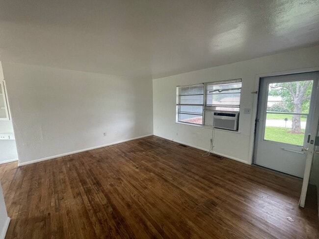 Building Photo - 1512 NW 43rd St