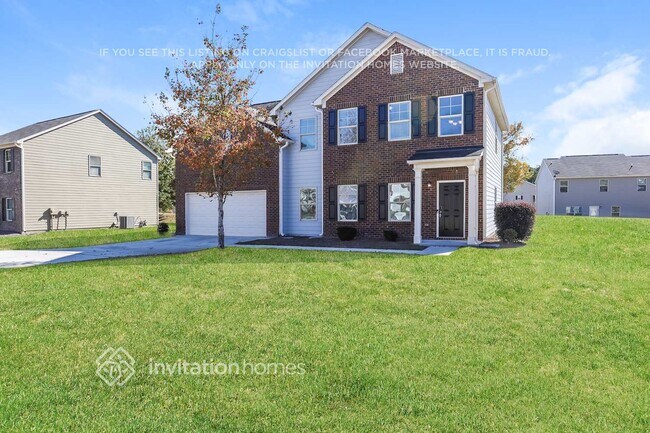 Building Photo - 3215 Franklin St