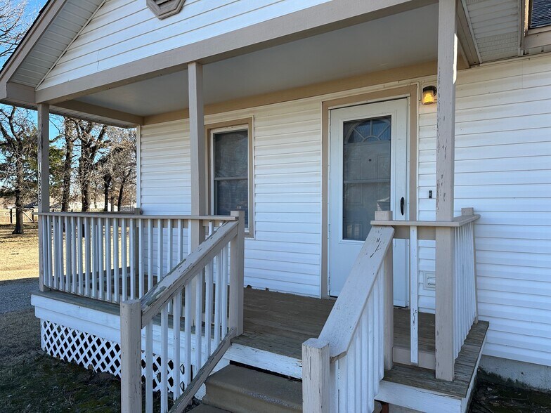 Building Photo - 10826 Lejean Dr