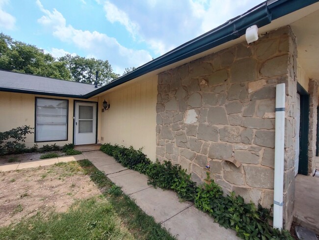 Primary Photo - Northeast San Antonio 2 Bedroom 1 Bath Duplex