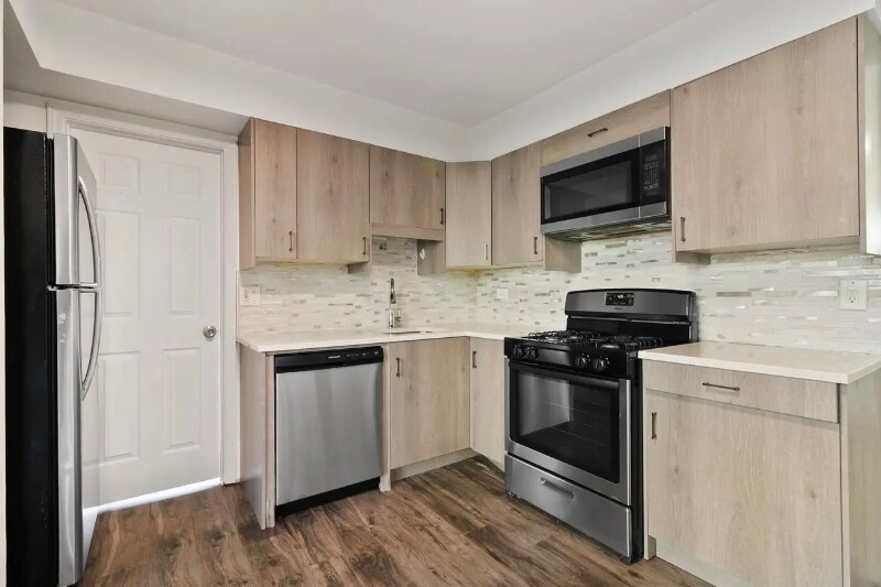 Building Photo - 2236 W 157th Pl