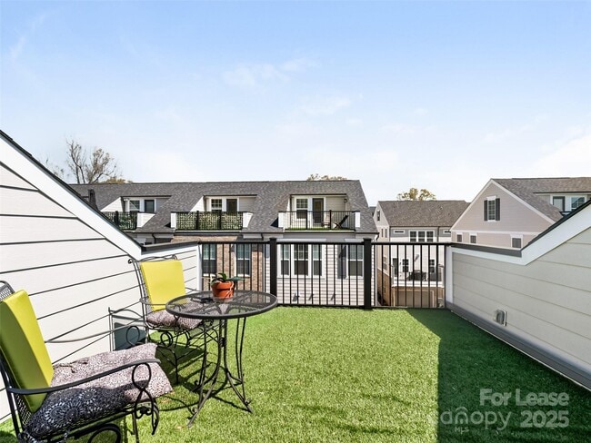 Building Photo - 5044 Harrowsmith Ln