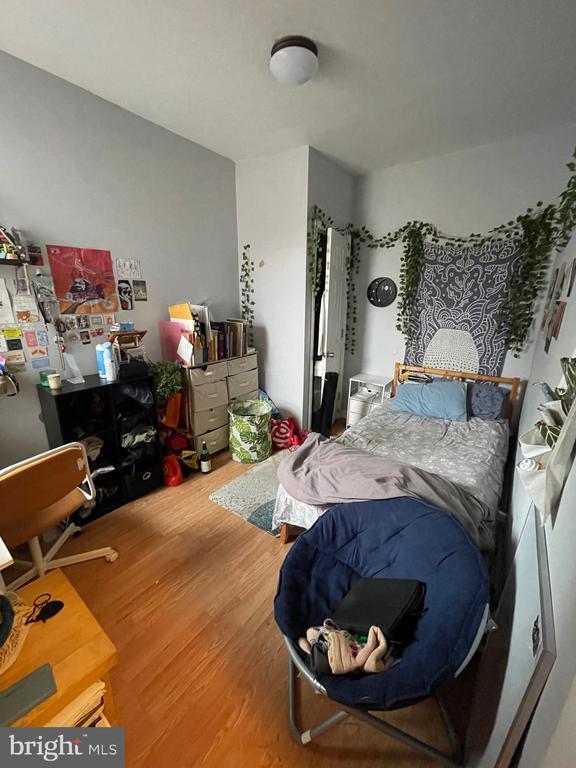 Building Photo - 2053 Sigel St