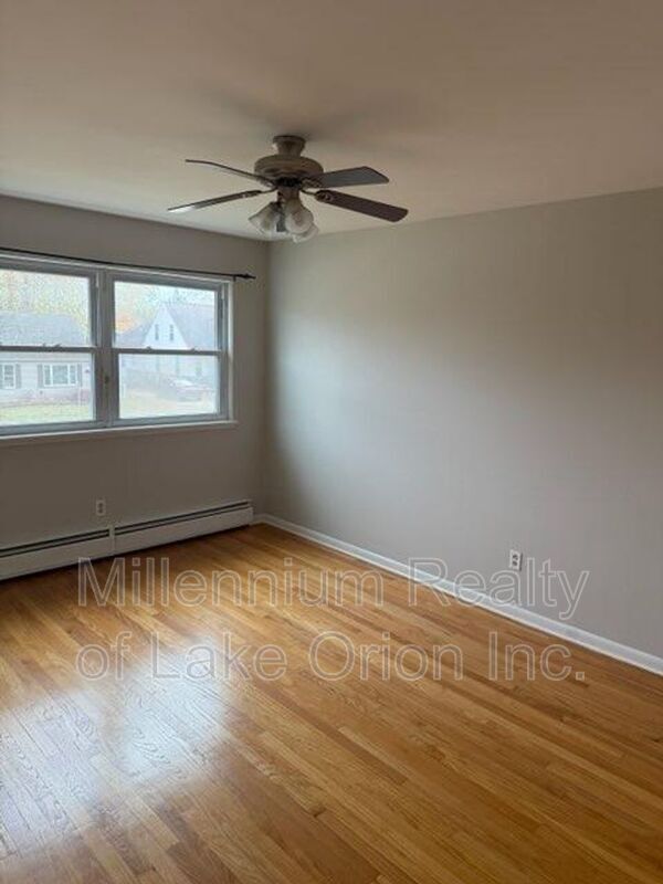 Building Photo - 2503 W 13 Mile Rd