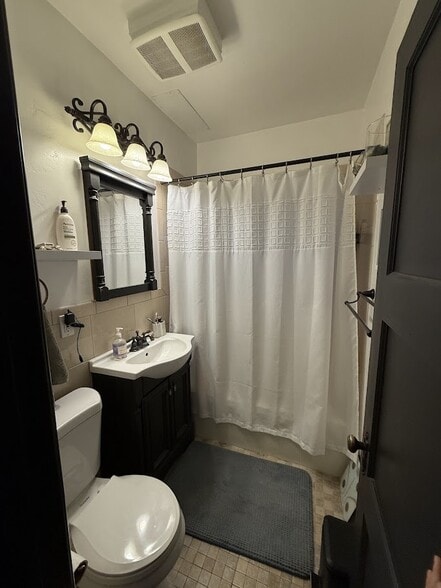 Building Photo - 3639 1st Ave