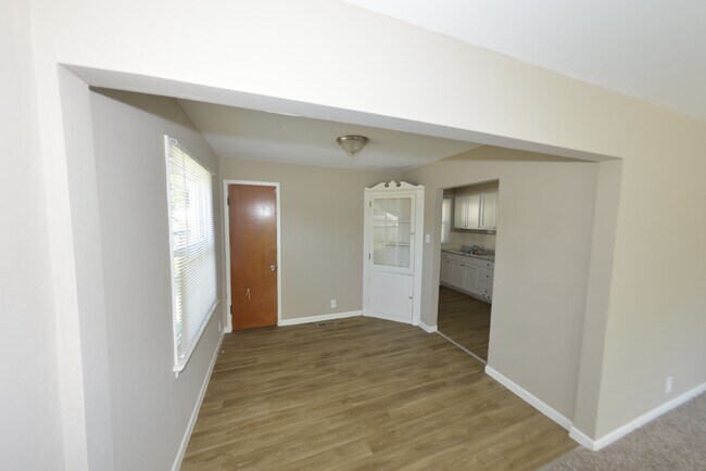 Building Photo - 1237 Kilgore Dr