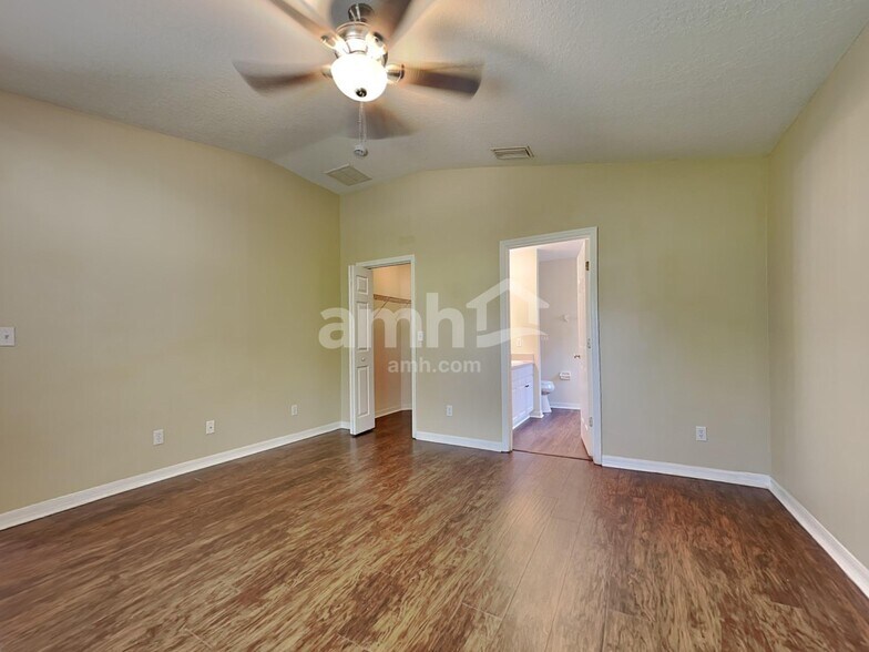 Building Photo - 11216 Summer Star Dr