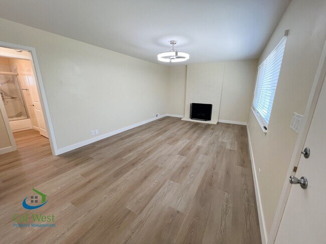 Building Photo - $2,895 - UPDATED 2 BR/1BA Duplex-Downtown Willow Glen!