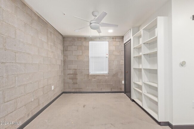 Building Photo - 129 N 11th Ave