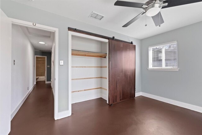 Building Photo - 3104 Candlelight Ct