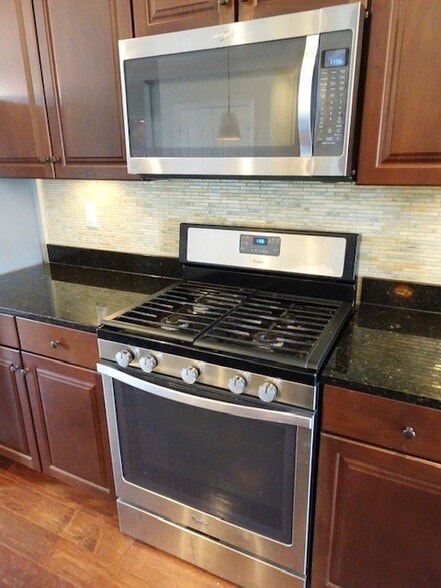Building Photo - 524 Cobble Dr