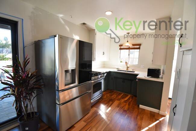 Building Photo - Single Detach Home in the heart of Bay Park | Close to SeaWorld, Mission Bay, Hwy 5 & 8 freeway