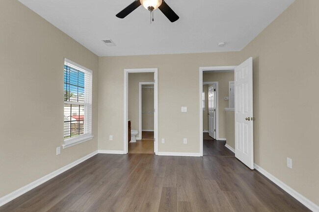 Building Photo - 3022 Crusades St